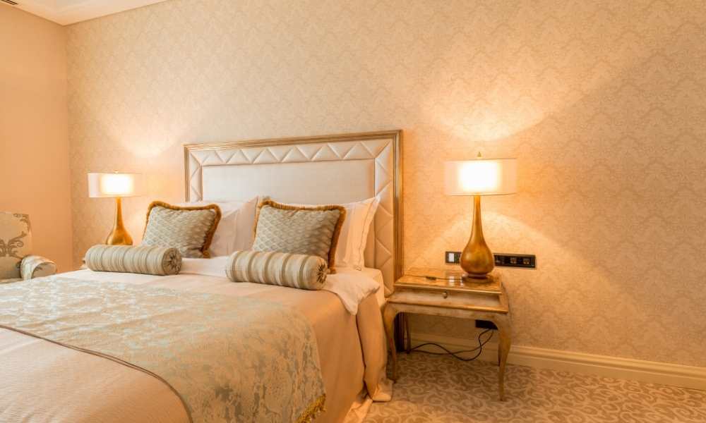 Different Types of Lighting for Girls' Bedrooms