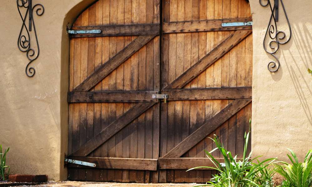Double barn door ideas for bedroom